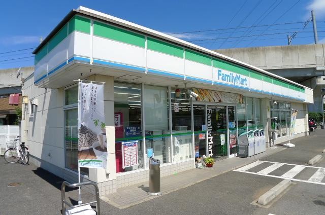 コンビニ　ファミリーマート（コンビニ）まで199m