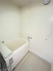バス・シャワールーム　同間取り別部屋です