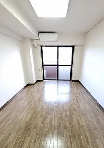 居室・リビング　☆明るい洋室☆