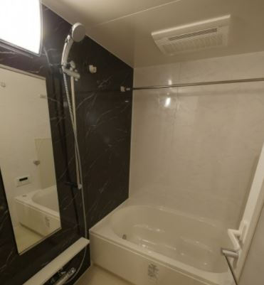 バス・シャワールーム　※別部屋の参考写真です。