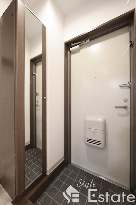 玄関　玄関　シューズボックス