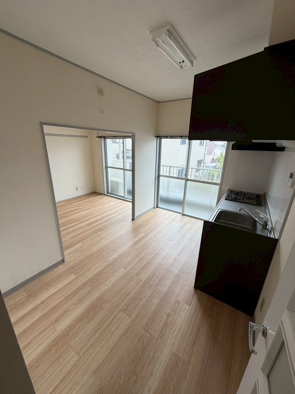 居室・リビング　開放感のあるゆったりとしたお部屋です♪