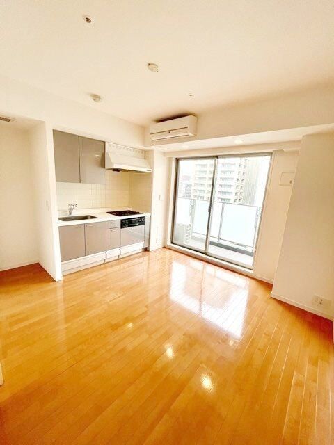 居室・リビング　同タイプの別のお部屋です。