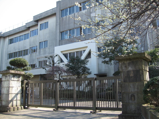 中学校　海老名市立海老名中学校（中学校）まで760m