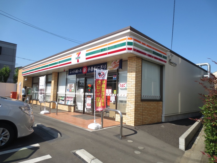 コンビニ　セブンイレブン　横浜市が尾店（コンビニ）まで287m