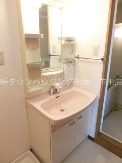 洗面設備　忙しい朝に嬉しいシャンプードレッサー