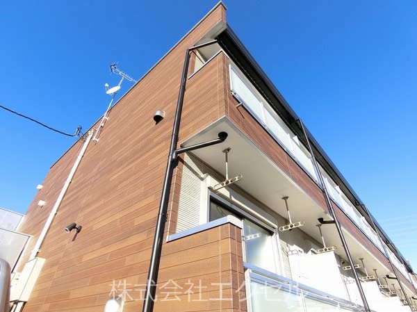 建物外観　最寄り駅まで徒歩６分！