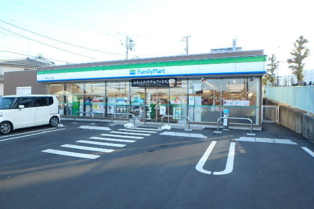 コンビニ　ファミリーマート　藤沢石川二丁目店（コンビニ）まで230m
