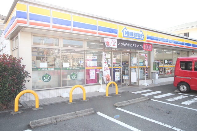 コンビニ　ミニストップ　藤沢石川店（コンビニ）まで900m