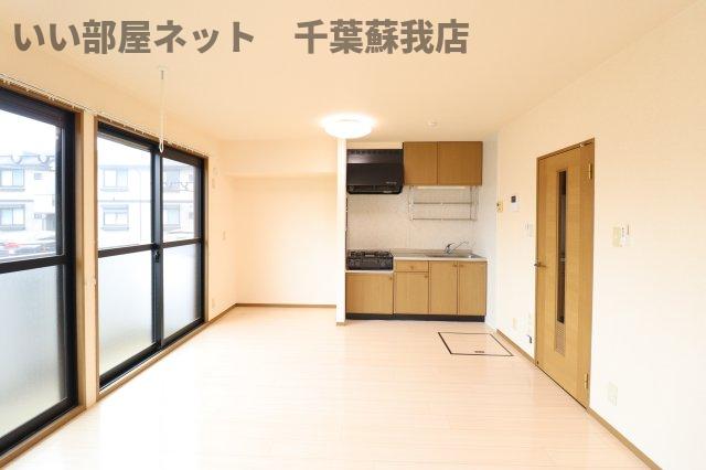 居室・リビング　ゆったり過ごせる居間です