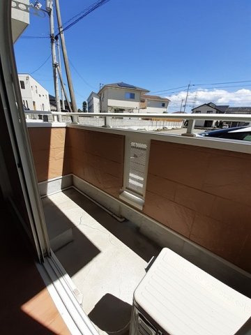 バルコニー　開放的で明るい空間を演出してくれるバルコニーです