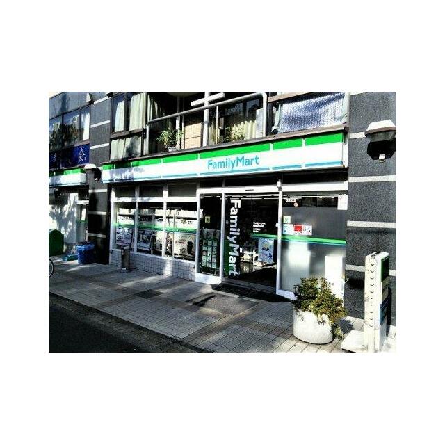 コンビニ　ファミリーマート 横浜弥生町店（コンビニ）まで138m