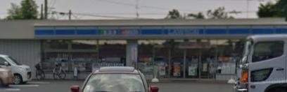 コンビニ　ローソン厚木妻田西一丁目店（コンビニ）まで302m