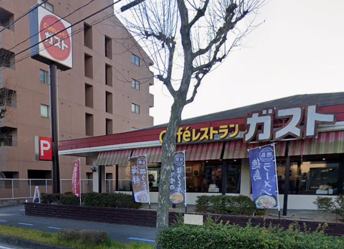 飲食店　ガスト 弥富通店（飲食店）まで614m