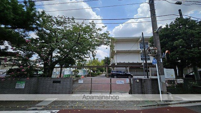 小学校　横浜市立白幡小学校（小学校）まで373m