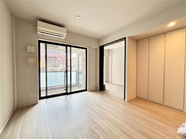 サンウッド赤坂丹後町の居間写真
