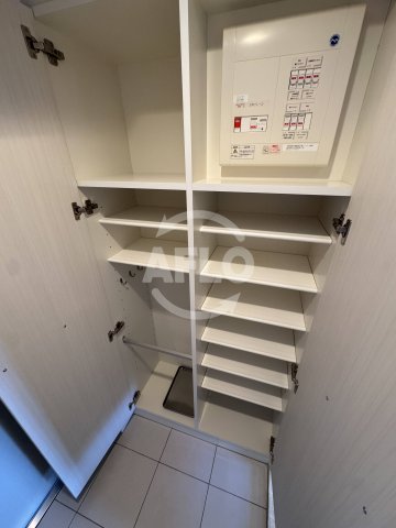収納　プラウドフラット新大阪　シューズボックス