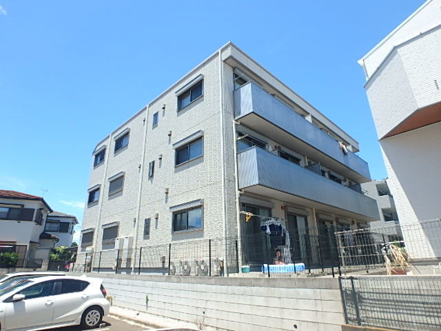 ファミーユユーワ