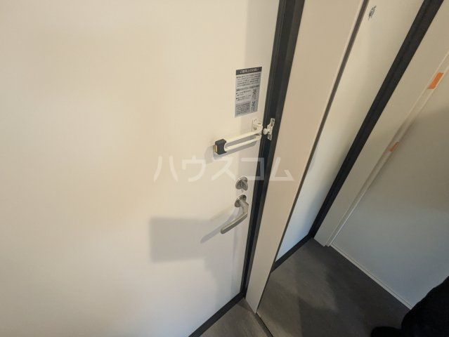 robot home 寒川町の玄関写真