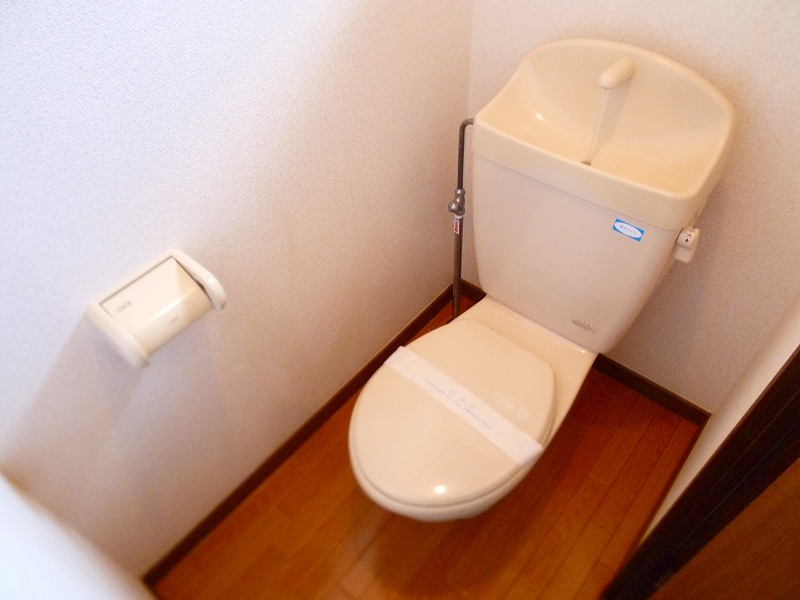 トイレ　トイレは清潔水洗トイレ♪