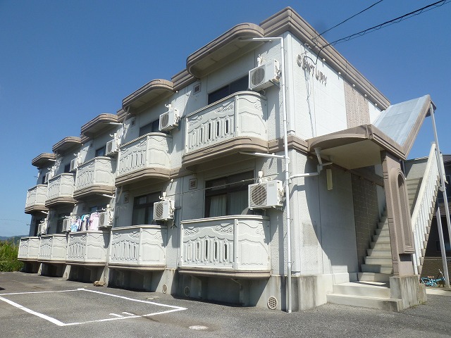 建物外観　頑丈な鉄筋コンクリート造り！