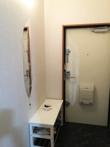 シャトー寿の玄関写真