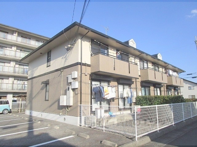 甲賀市水口町貴生川のアパートの建物外観