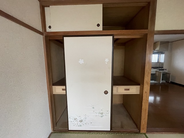 【川崎市高津区下作延のマンションの収納】