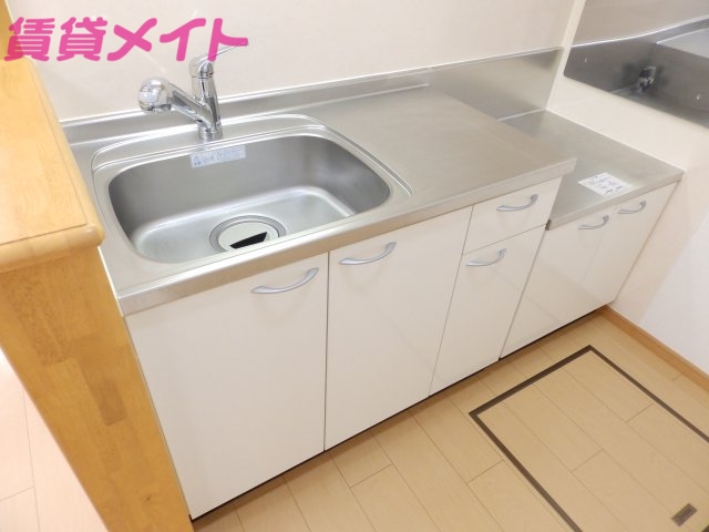 キッチン　同物件別室の画像です