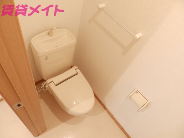 トイレ　同物件別室の画像です