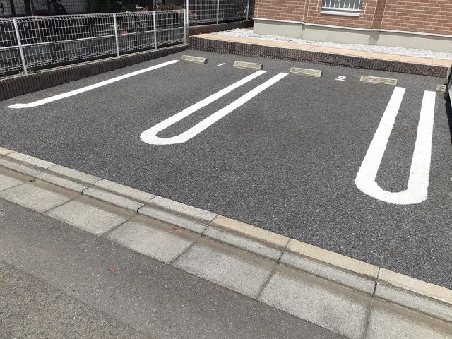 【サニーヒルの駐車場】