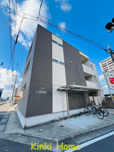 【和歌山市太田のアパートの建物外観】