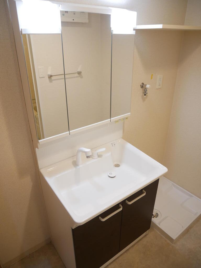 洗面設備　※別号室の写真です。