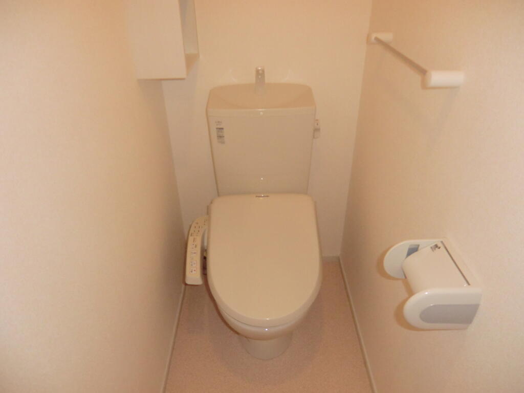トイレ　温水洗浄便座