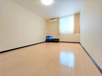 居室・リビング　1Ｆのお部屋はフローリングです。