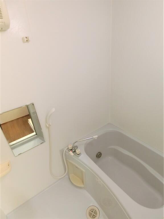 バス・シャワールーム　※同タイプ別号室の写真を転用