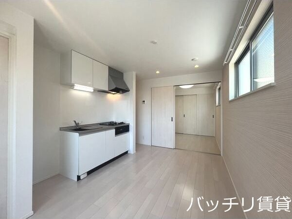 居室・リビング　同型タイプの為、現状を優先致します。