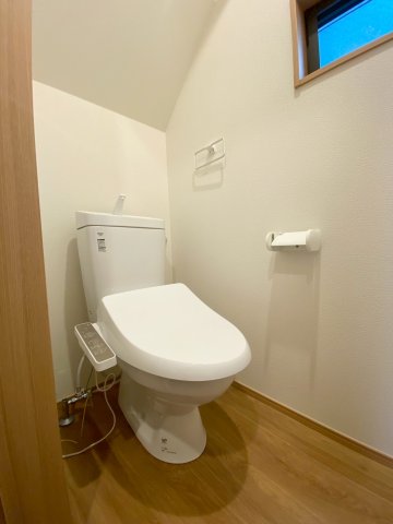 トイレ　※退去前参考写真