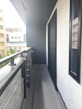 　バルコニー　ベランダ