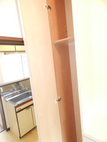 収納　たっぷりとした収納スペースです