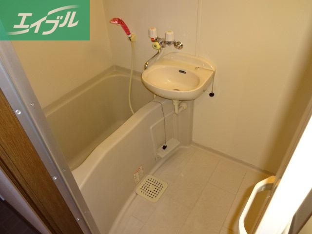 バス・シャワールーム　バス