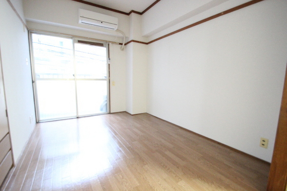 居室・リビング　※別部屋の写真です