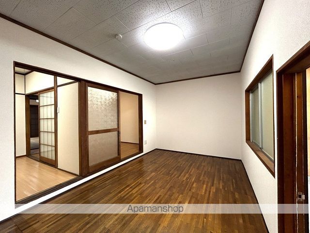フォーブルハウス石川の居間写真