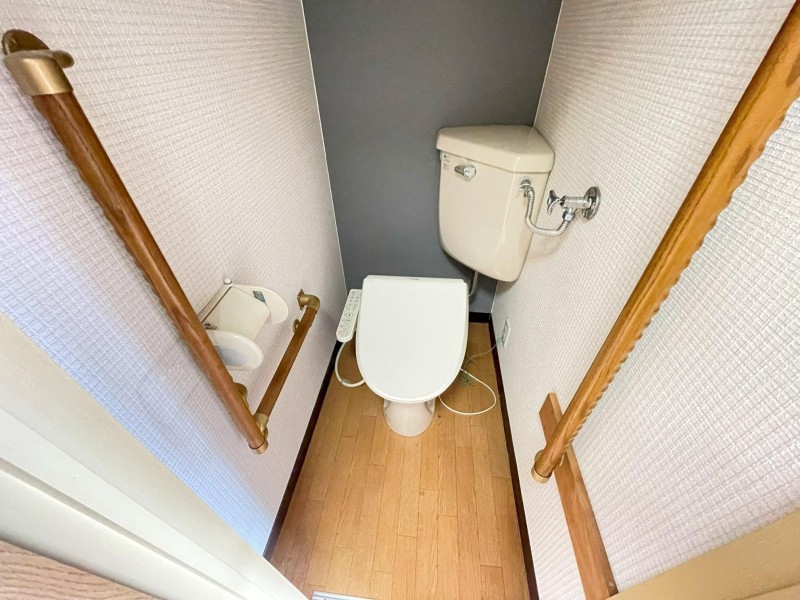 トイレ　トイレ