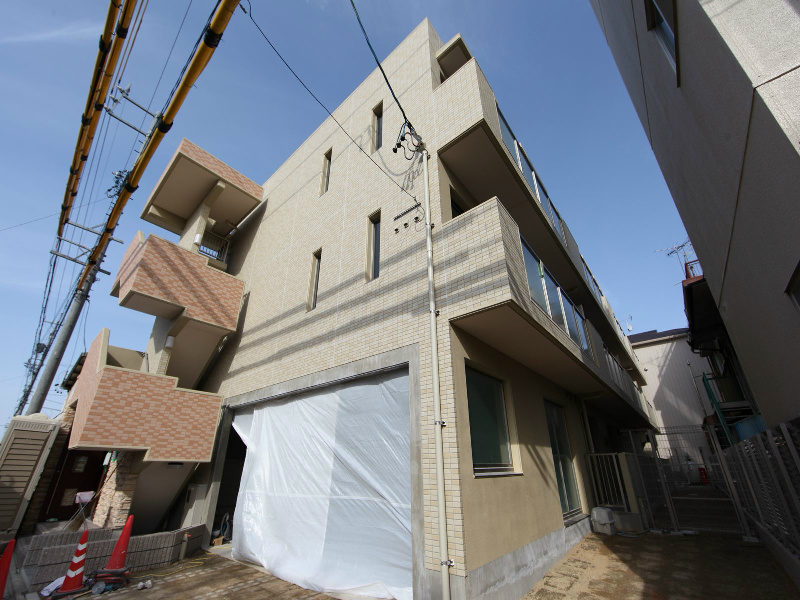 建物外観　外観　オートロック付　防犯カメラ付