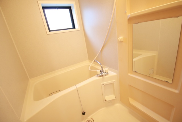 バス・シャワールーム　※別室の参考写真の為、現況優先です。