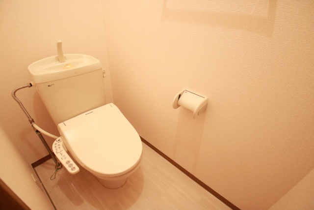 トイレ　※別室の参考写真の為、現況優先です。