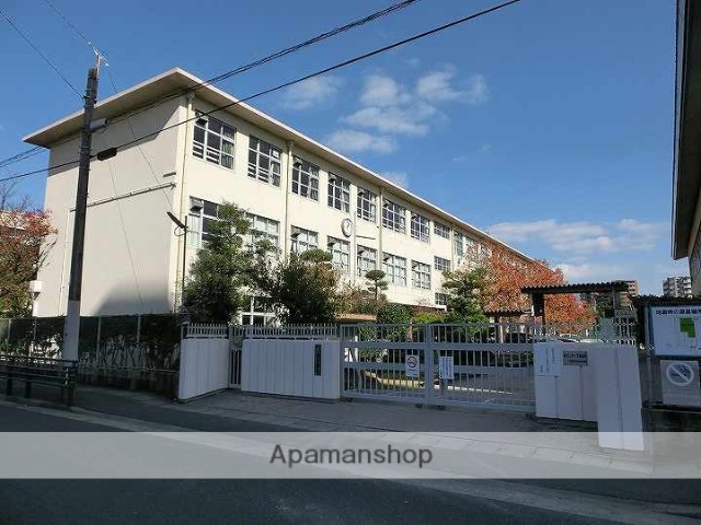 中学校　鹿児島市立南中学校（中学校）まで589m