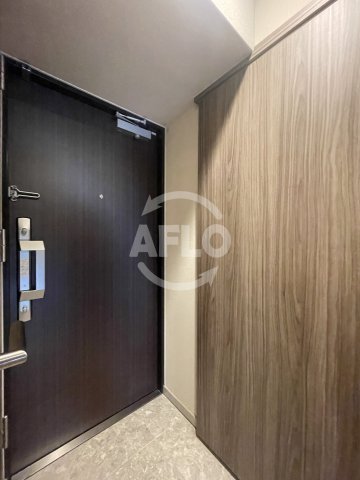 玄関　リビオメゾン新大阪　玄関