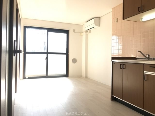 居室・リビング　日当たり良好エアコン完備のダイニング♪